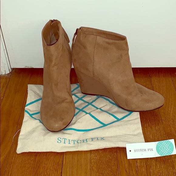 dolce vita elfy suede bootie